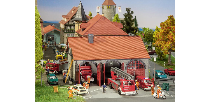 130162 Faller Brandweergarage