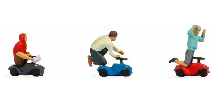 15808 Noch Bobby Car wedstrijd