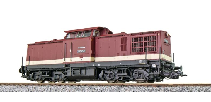 31761 ESU Diesellocomotief  V100 243 DR Oud rood Sound + Rook DC / AC