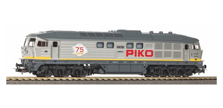 59761 Piko Diesellok Ludmilla BR 131 949-0 PIKO Jubileum - 75 jaar PIKO