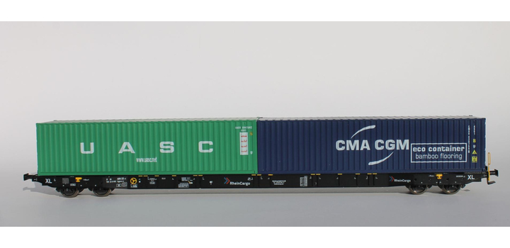 96010057 Igra Model Sggnss 80 Rhein Cargo XL beladen met 1 UASC en 1 CMA container