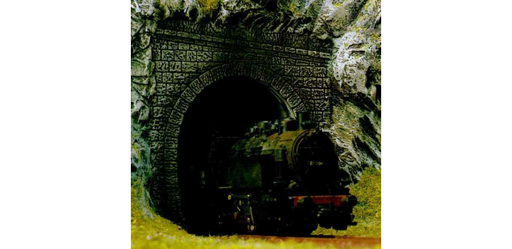 7025 Busch Tunnelportaal 2 ST. Stoomloc