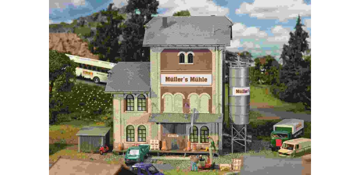130228 Faller Industrie molen