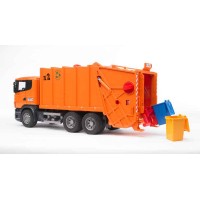 03560 Bruder Scania Vuilniswagen met containers 1:16