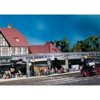 120188 Faller Perron met kiosk