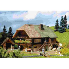 131290 Faller Schwarzwald boerenhuis HOBBY