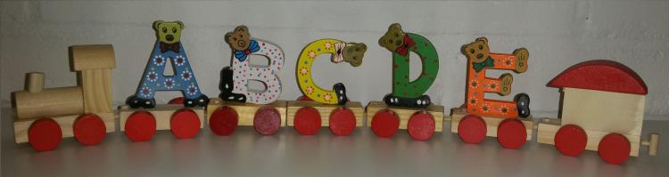 Houten lettertrein Letters