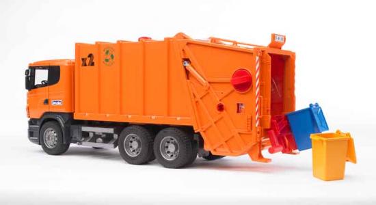 03560 Bruder Scania Vuilniswagen met containers 1:16